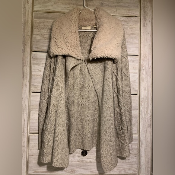 Anthropologie Sweaters - Anthropologie Fuzzy Sweater W Pockets NWT